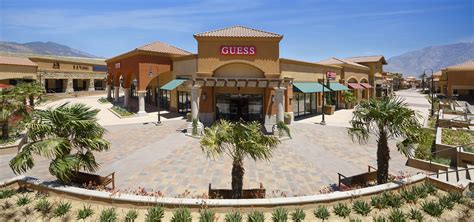 desert hills premium outlets reviews